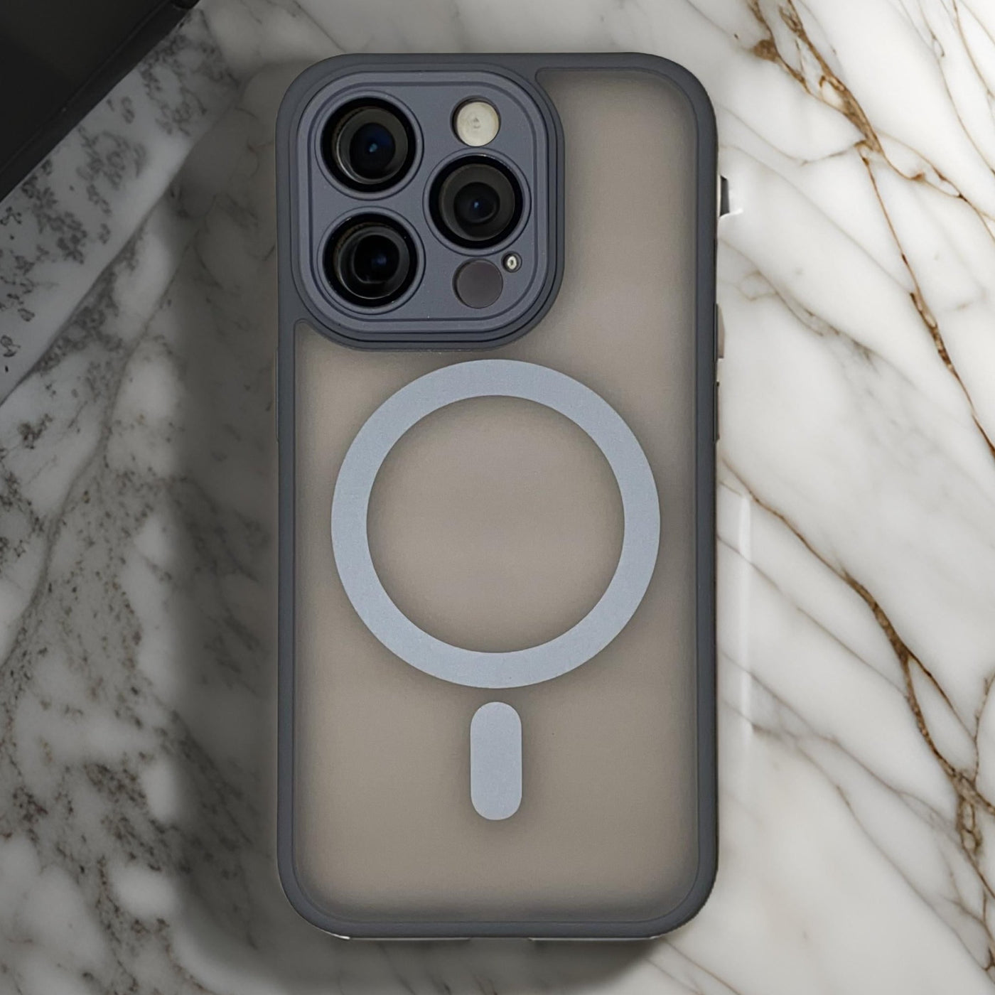 Crystal armor case with Magsafe